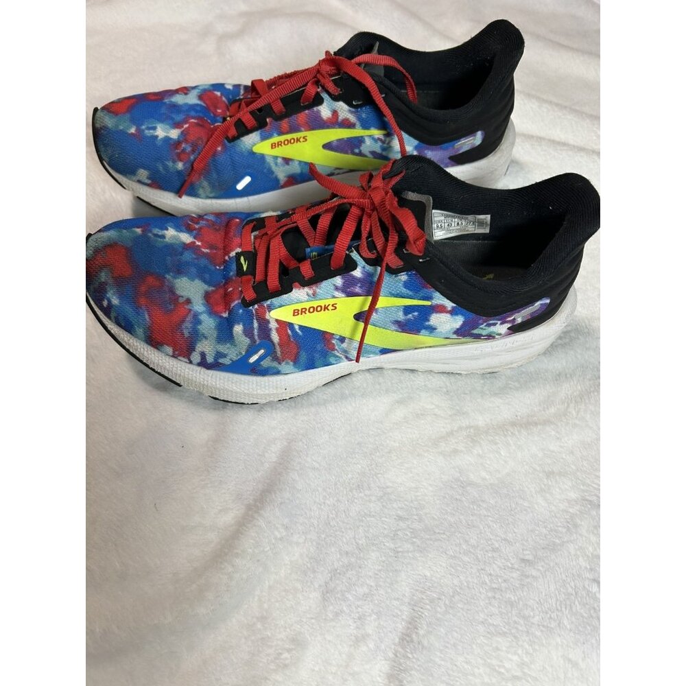 Brooks Launch 9 running shoes men's size 9.5D excellent condition